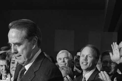 ‘A War Hero and Patriot’: Leaders React to the Death of Bob Dole