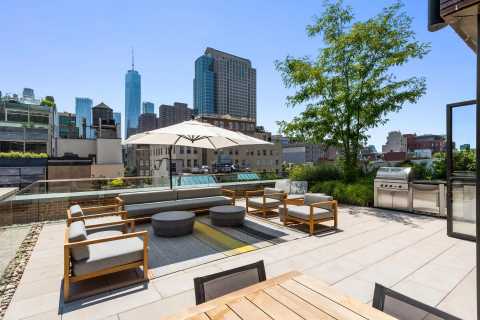 Lewis Hamilton sells his New York penthouse for £37m with indoor pool and three floors without even ..