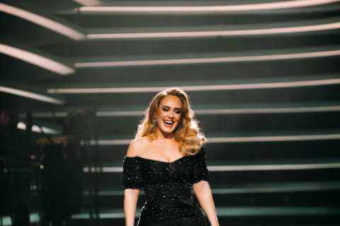Adele bans unvaccinated fans from attending upcoming concerts