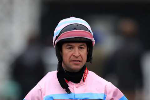 ‘Rancid’ weighing room urged to move out of 1950s as Robbie Dunne case closed in Bryony Frost..