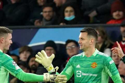 Man Utd fans love Ralf Rangnick as boss bizarrely sends on No3 keeper Tom Heaton, 35, for Red..