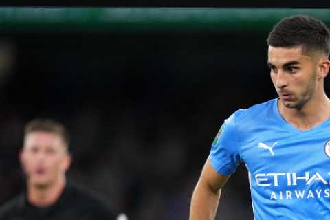 Barcelona close in on Torres transfer and hope to block Man Utd’s Dembele swoop by offering him..