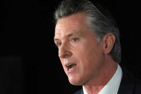 Newsom Calls for Gun Legislation Modeled on the Texas Abortion Law