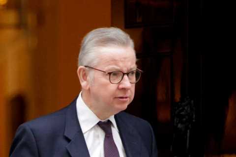 Gloomy Gove leads push for Plan C including vaccine passports for pubs but Boris resisting new..