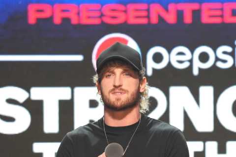 ‘Kid’s missing a few screws’ – Logan Paul taunts Tommy Fury for ‘letting family down’ by pulling..