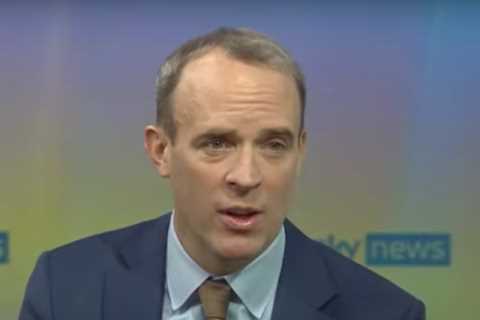 Bungling deputy PM Dominic Raab claims 250 Brits in hospital with Omicron – before saying it’s..