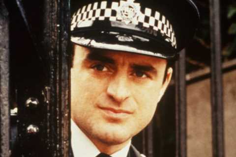 The Bill’s PC Dave Quinnan star Andrew Paul is unrecognisable 32 years on from joining show