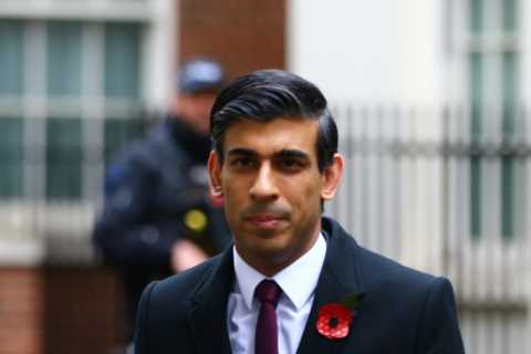Pub landlords demand Rishi Sunak bails them with 2m fewer pints being served a day