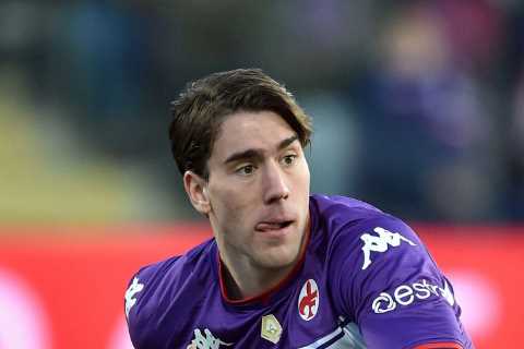 Man Utd, Arsenal and Tottenham on red alert as Dusan Vlahovic REJECTS record Fiorentina contract..