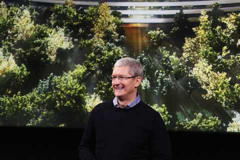 Apple has a new return to office date: indefinite.