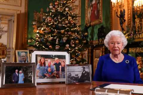 Queen ‘regretfully’ CANCELS Christmas party with Royal Family over Omicron fears