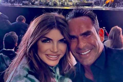 RHONJ fans shocked by Teresa Giudice’s overuse of ‘photoshop’ as star shares new pic with fiancé..