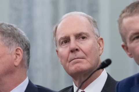 Southwest’s C.E.O. tests positive for the coronavirus after a Senate hearing.