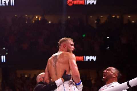 Jake Paul ahead with ALL judges before brutal KO against ex-UFC star Tyron Woodley as scorecards in ..