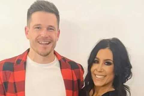 Teen Mom Chelsea Houska praised as ‘gorgeous’ as she wears tight black dress with husband Cole for..