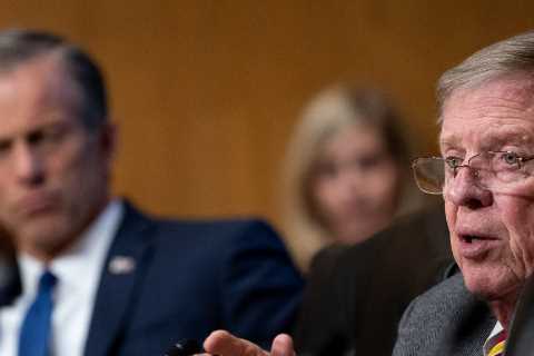 Johnny Isakson, Longtime Senator From Georgia, Is Dead at 76