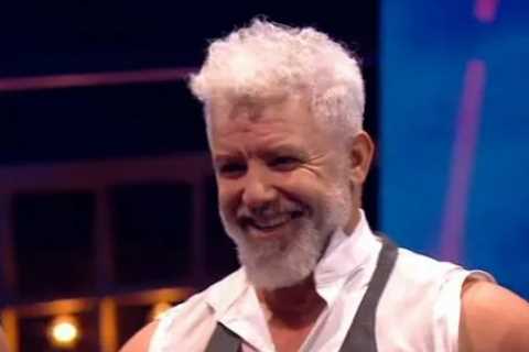 Royal Variety viewers shocked to spot ‘Wayne Lineker’ as an acrobat during show