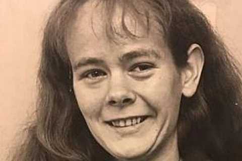 The Chase’s Anne Hegerty is unrecognisable in stunning throwback from 38 years ago with long curly..