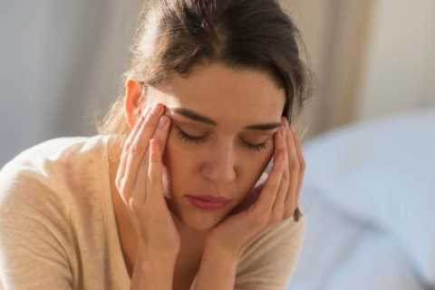 I’m a virologist and these are the 2 Omicron symptoms that can strike ‘very rapidly’