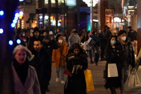 Hopes Boris could scrap ‘circuit breaker’ plan – with families able to enjoy New Year &amp; make..
