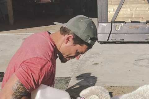 Teen Mom Chelsea Houska’s husband Cole DeBoer hand feeds family’s new calf in sweet video