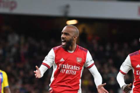 Mikel Arteta admits Eddie Nketiah &amp; Alexandre Lacazette transfer speculation has cast a cloud..