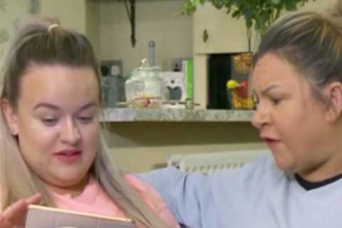 Gogglebox shock as former star Paige Deville, 25, reveals she’s spending Christmas Day alone after..
