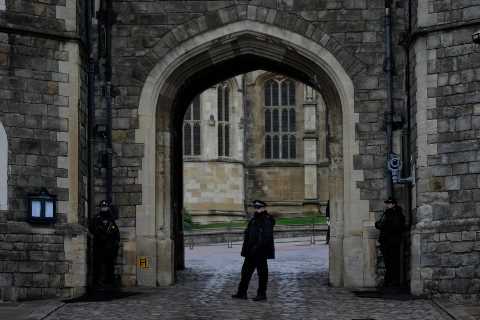 Intruder arrested at Windsor Castle as Queen celebrated Christmas was ‘armed with crossbow’ &amp;..