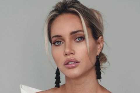Meet stunning Jake Paul ring girl Kourtney Kellar who is topless model and stole show before Tyron..