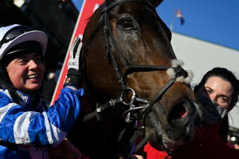 Boxing Day ITV Racing coverage – Schedule and racecard for King George at Kempton PLUS every race..