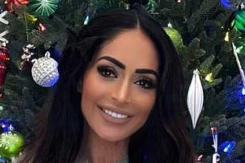 Jersey Shore star Angelina Pivarnick fuels split rumors from husband Chris Larangeira AGAIN after..