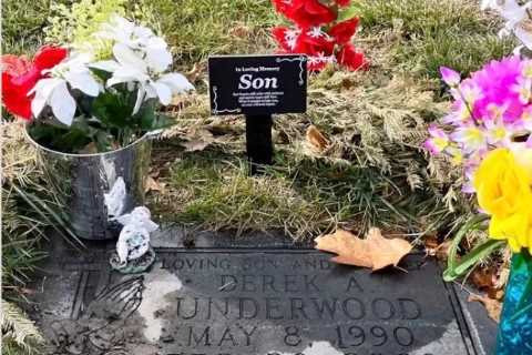 Teen Mom Farrah Abraham pays tribute to late baby daddy Derek Underwood 13 years after he was..