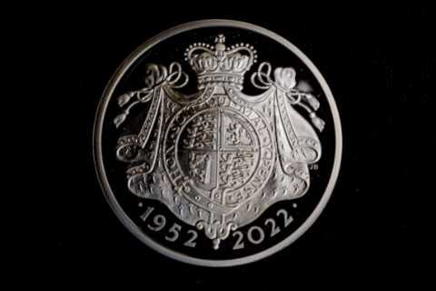 New 50p and £5 coins created to celebrate the Queen’s upcoming Platinum Jubilee
