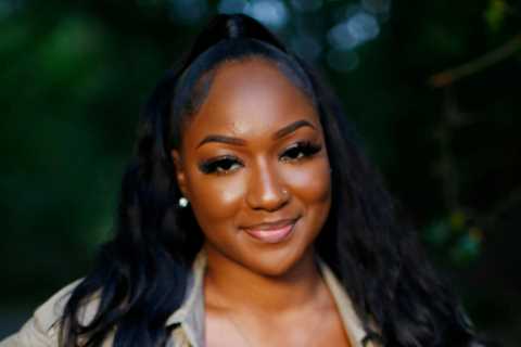 Who is Roxanne on The Cabins 2022?