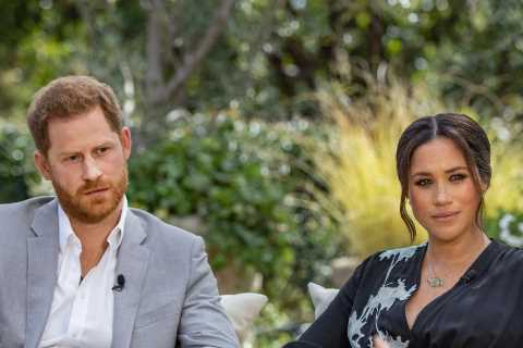 Prince Harry is ‘restless’ and this year he’ll continue to feel ‘awkward and out of step’ claims..