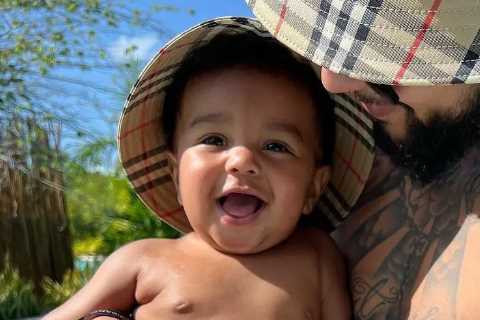 Teen Mom Cheyenne Floyd’s fiance Zach Davis &amp; baby Ace, 7 months, twin in Burberry swimsuits on ..