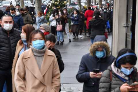 France suffers Europe’s highest EVER daily Covid case total at 208,000 with 70% of intensive care..