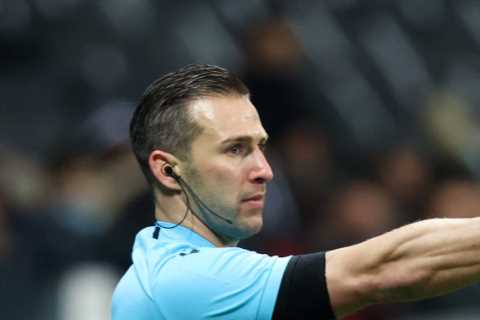 Arsenal vs Man City delayed as assistant referee is forced to drop out at last minute and replaced..