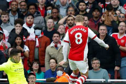 Arsenal fans in shock as Odegaard denied penalty by VAR but Silva controversially WINS spot-kick..
