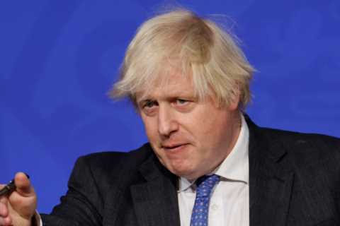 Boris Johnson NOT expected to impose more restrictions next week but is still monitoring Omicron..