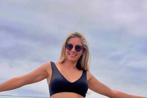 First Dates’ Cici Coleman shows off bikini body as she celebrates New Year in Bali