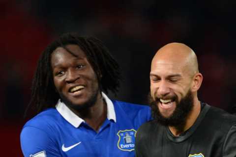 Romelu Lukaku says Chelsea situation is ‘hot’ in message to Tim Howard ahead of showdown talks with ..