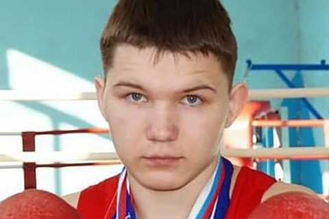 Hero boxer left unrecognisable after horror injuries from fighting off bear that killed pal on..