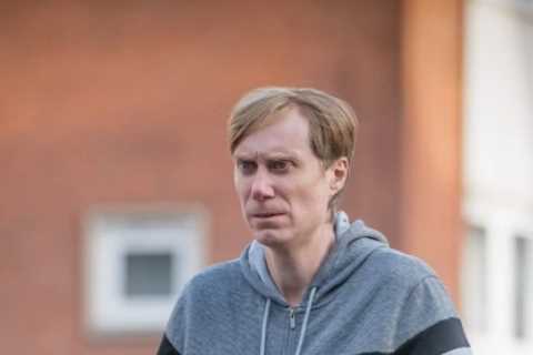 Four Lives viewers left with ‘chills’ as Stephen Merchant looks unrecognisable as terrifying serial ..