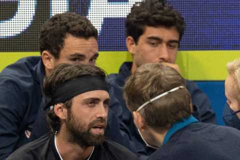 ‘This is very concerning’ – Tennis ace Basilashvili struggles to breathe and treated by doctor..