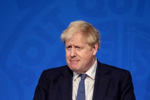 Boris Johnson calls it ‘absolutely crazy’ that majority of those in intensive care with Covid are..