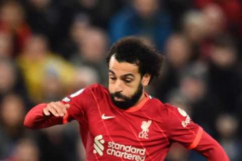 Liverpool pushing for Carabao Cup clash with Arsenal to be postponed amid covid outbreak with up to ..