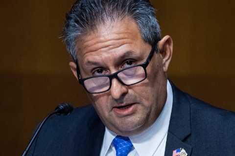 Federal Prisons Director Is Resigning After Rocky Tenure