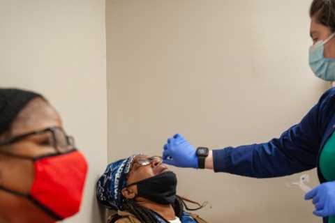 Former Biden Advisers Urge a Pandemic Strategy for the ‘New Normal’