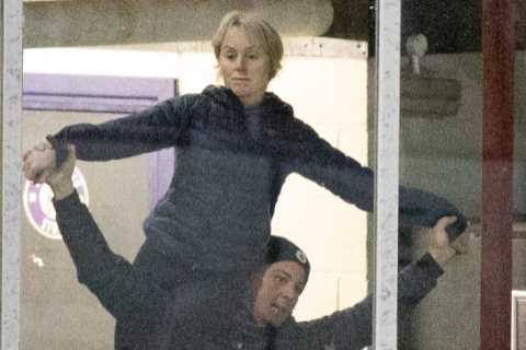 Coronation Street’s Sally Dynevor tries out terrifying lift in Dancing on Ice training with partner ..